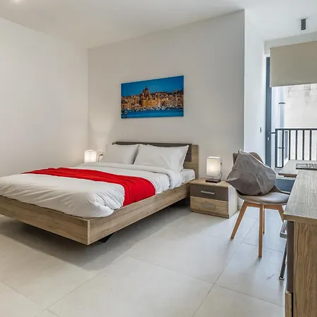Stay Steps Away From The Sea In Sliema - Sleeps 6 Exterior foto