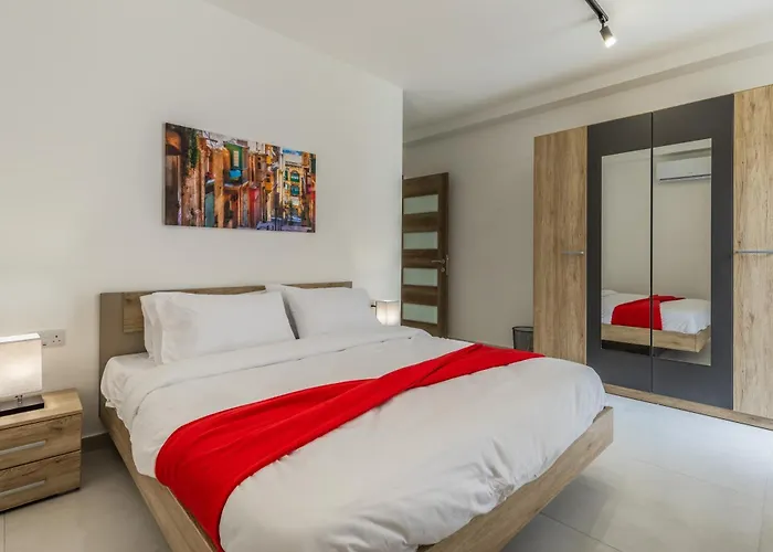 Stay Steps Away From The Sea In Sliema - Sleeps 6