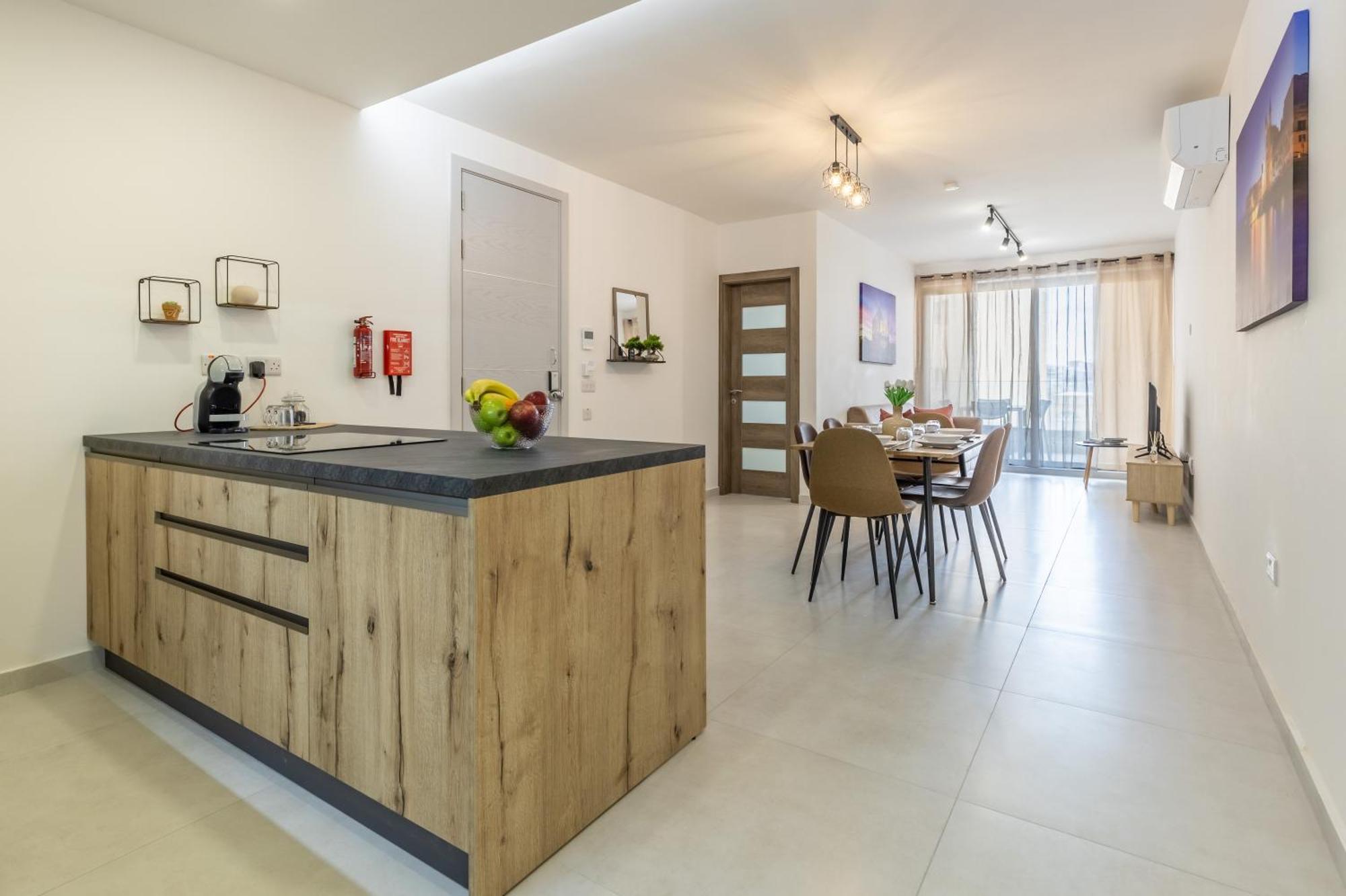 Steps Away From The Sea In - Sleeps 6 Apartment